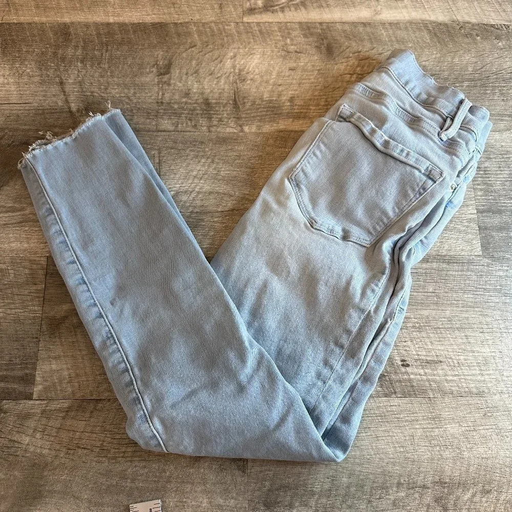 FRAME Denim Light Wash Jeans Raw Hem Size 25 - Le Skinny de Jeanne Crop